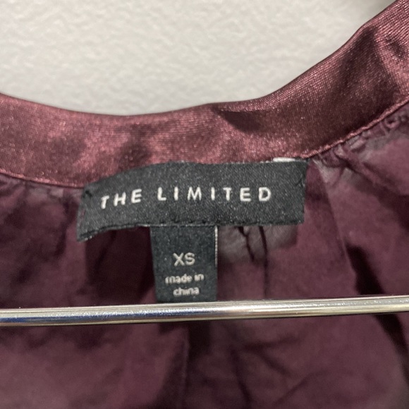 The Limited XS silk sleeveless top maroon - Picture 2 of 6